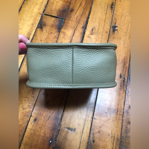 new neutral leather purse - Picture 3 of 5
